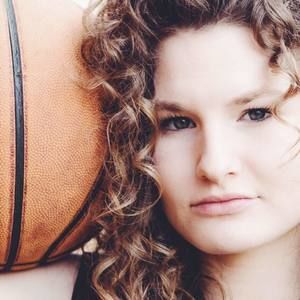 Meet your Posher, Isabel